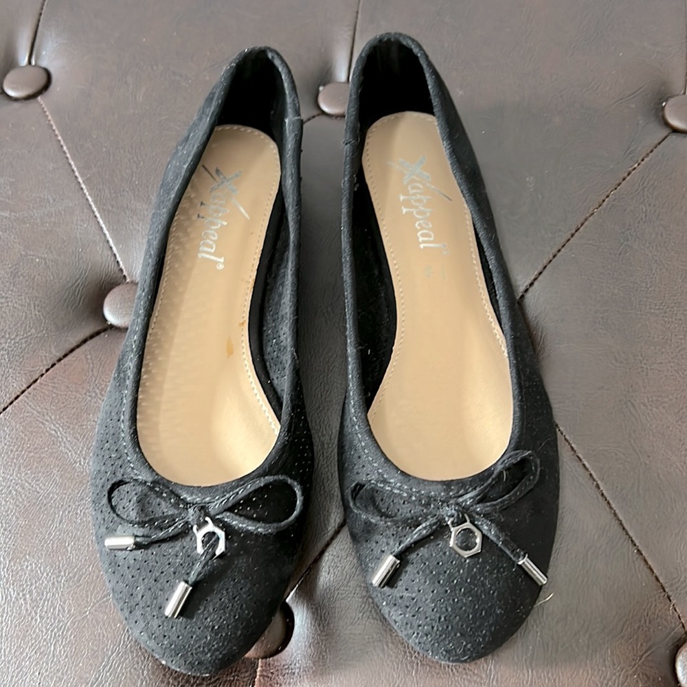 X appeal, women’s size 6, black, flats